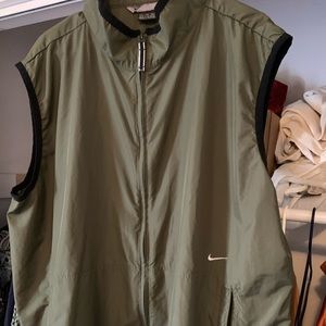 Nike lightweight vest